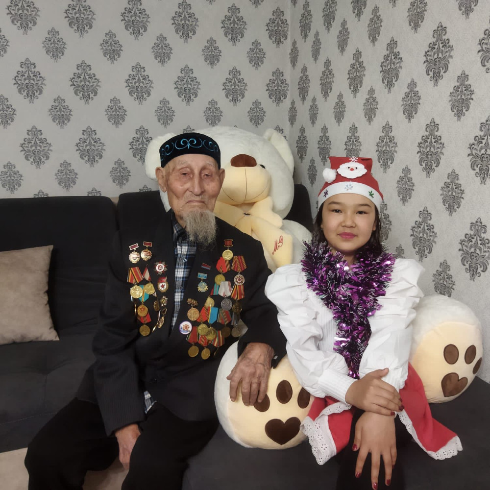 Душтағы апаймен порно